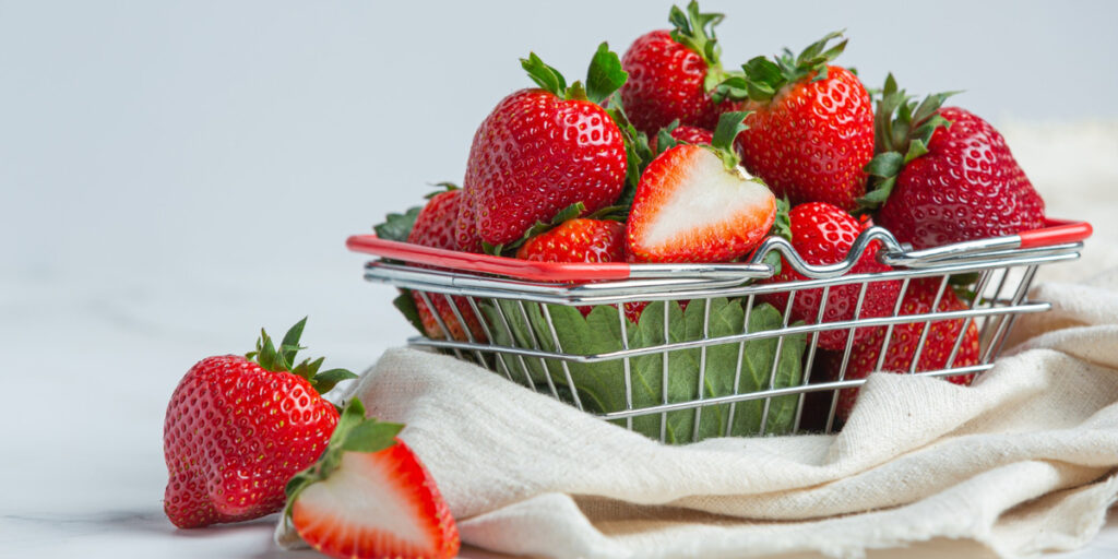 manfaat buah strawberry untuk ibu hamil terbaru